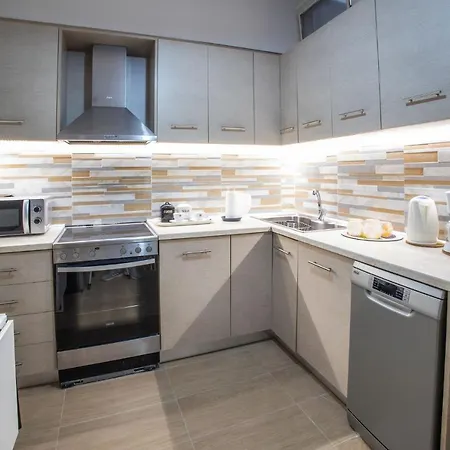 Modern & Stylish Flat In Pagrati Apartment *