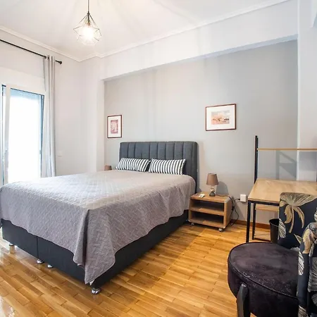 Modern & Stylish Flat In Pagrati Apartment *
