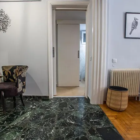 Modern & Stylish Flat In Pagrati